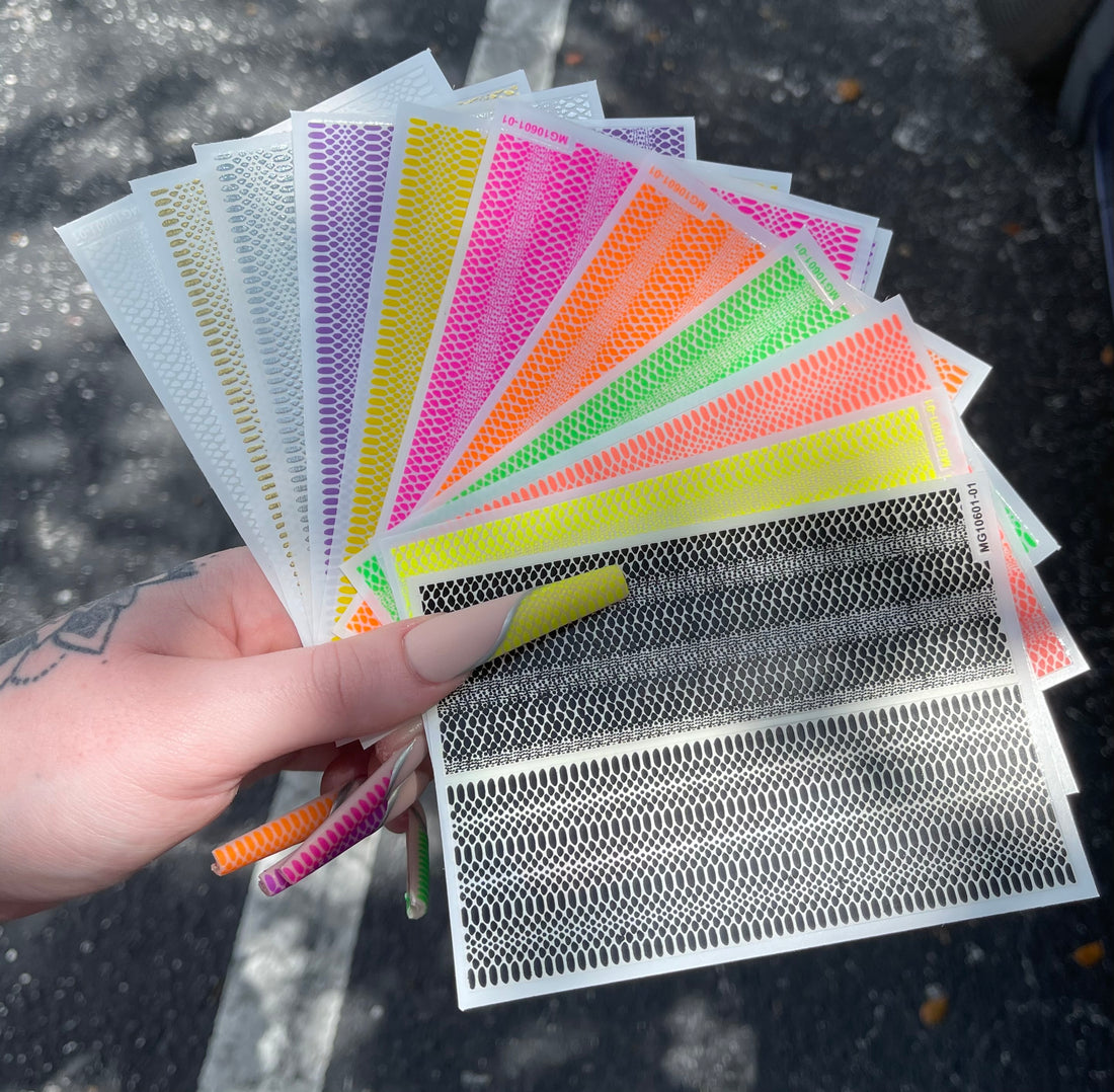 CLEARANCE (NO REFUND/ NO RETURN) - SNAKE SKIN STICKER - 12 Colors